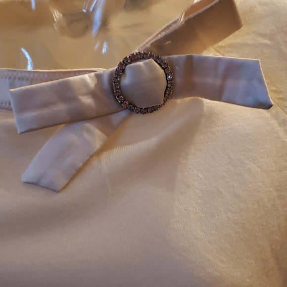 Top - Picture 2 of 5